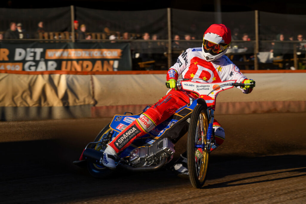 Hallstavik, SVERIGE - 7 maj 2024 : Rospiggarna  Kai Huckenbeck under matchen i Bauhausligan mellan Rospiggarna och Lejonen på Credentia Arena den 7 maj i Hallstavik ( Foto: Oscar Larsson / SarnehedPhoto )  Nyckelord Keywords: Speedway, Bauhausligan, Rospiggarna, Lejonen, ESS, Elitserien, Elitspeedway, Bauhausligan***Betalbild***